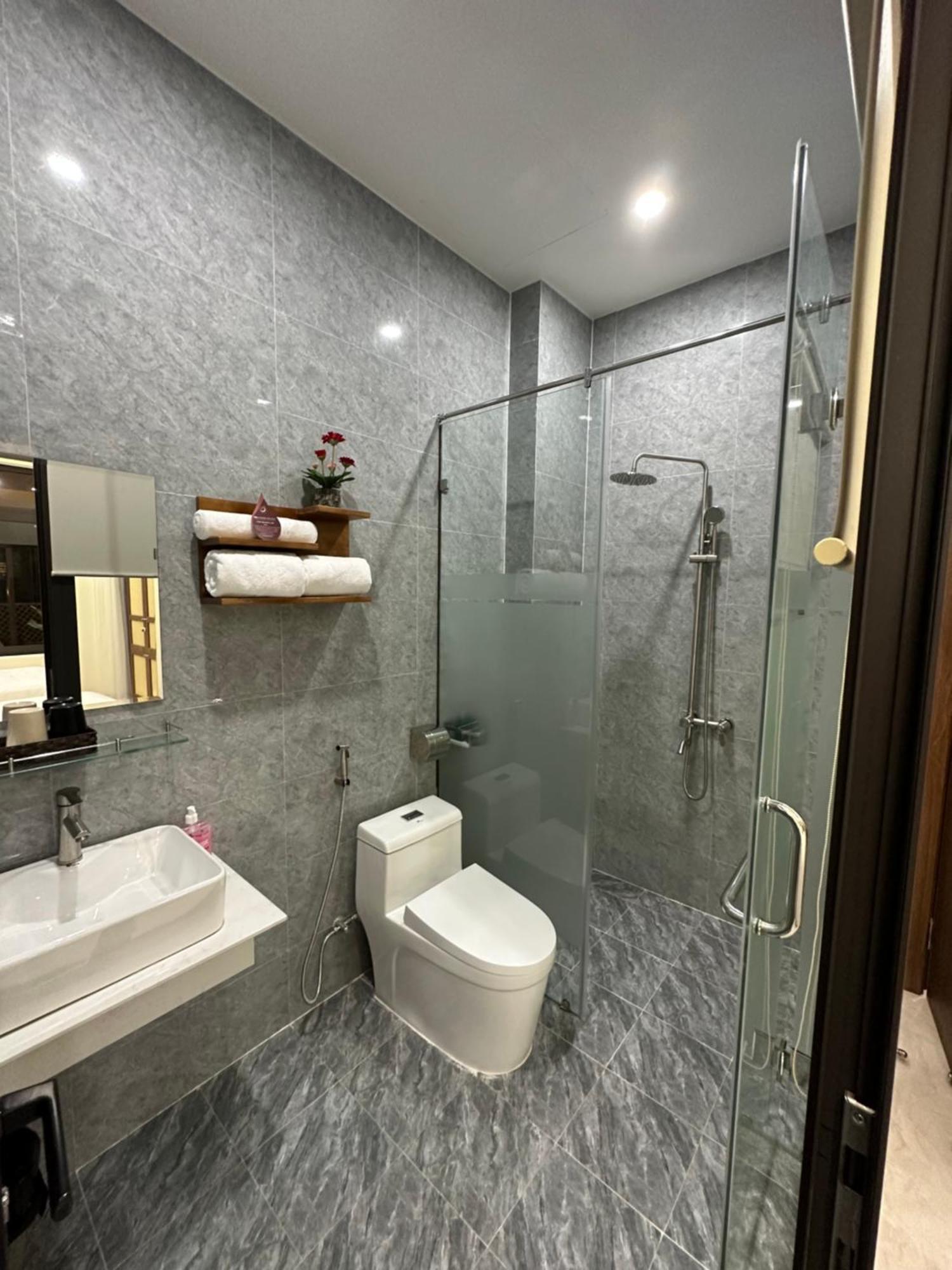 Lena Homestay & Villa Dong Hoi Exterior foto